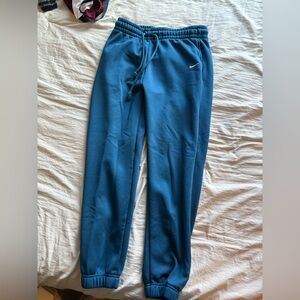 Nike Therma fit sweatpants